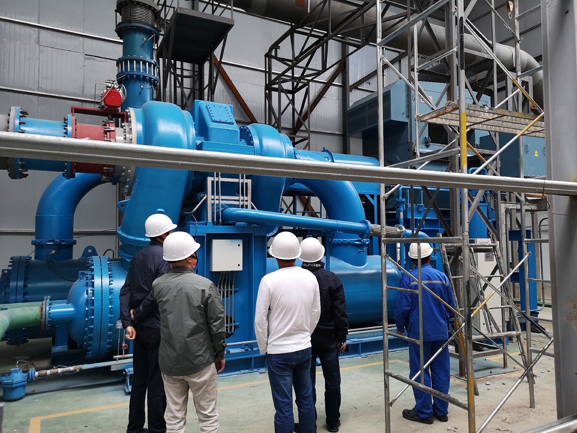 鈦靈特空分行業(yè)10萬等級原料空壓機(jī)新品開機(jī)試車成功